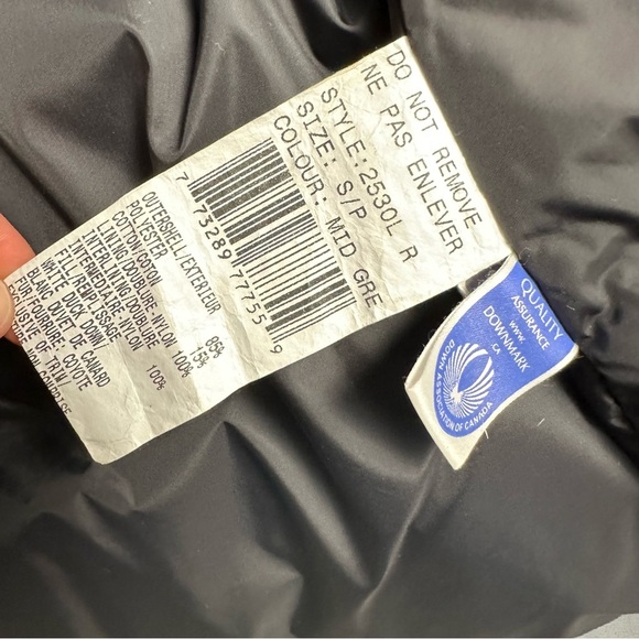 CANADA GOOSE Montello Insulated Down Winter Parka in Mid Grey - Picture 15 of 16